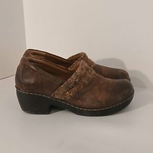 BOC Born Daphnis Distressed Leather Knit Collar Clogs Size 7.5US